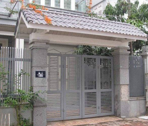 các kiểu cửa cổng sắt đẹp 32