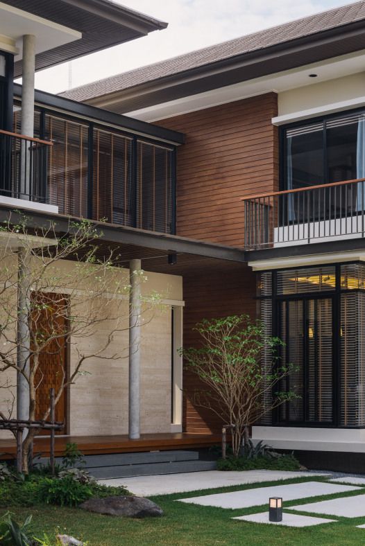 mặt trước nhà 2 tầng đẹp 7