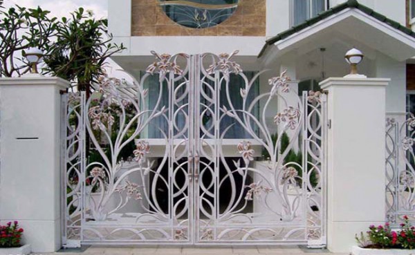 mẫu cổng sắt nhà phố đẹp 25