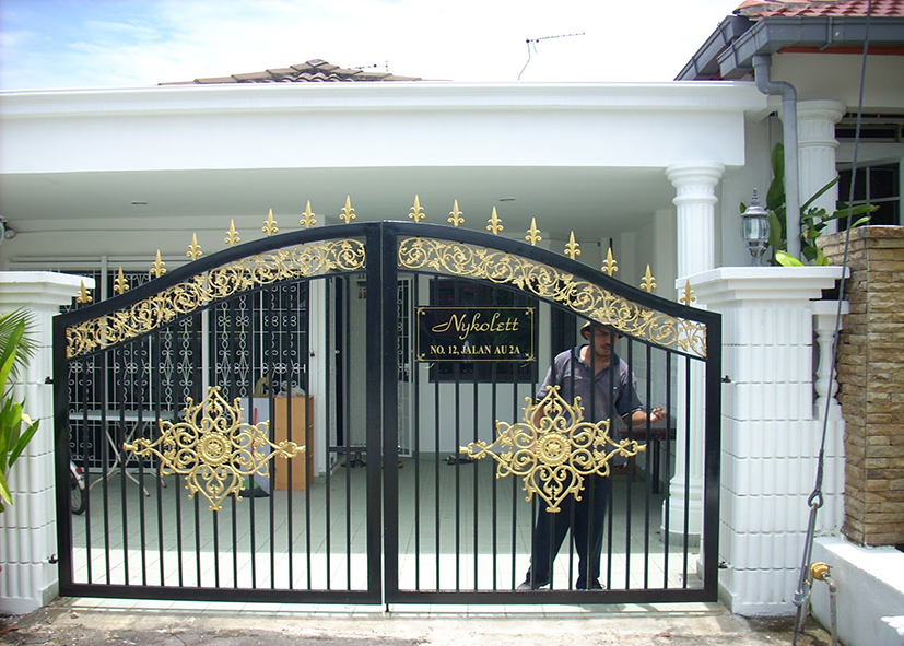 cổng sắt hoa văn đẹp 13