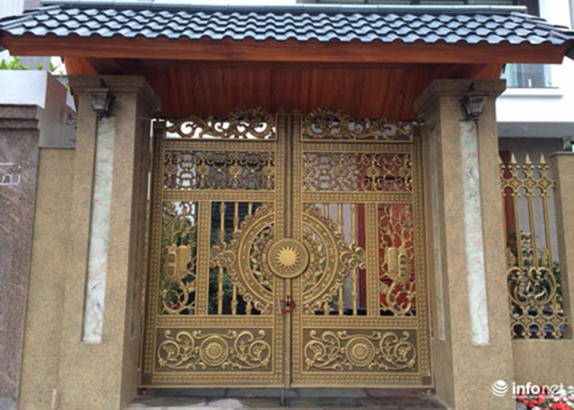 cổng sắt hoa văn đẹp 2